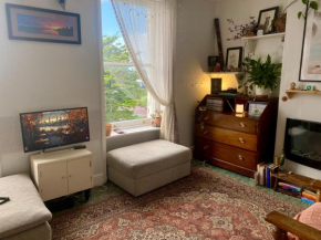 One-bedroom Apartment Sea Views